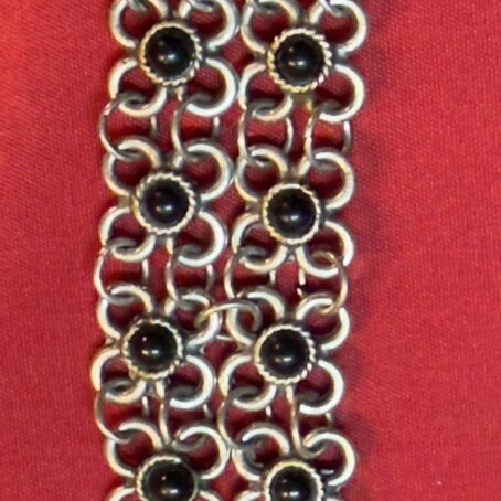 Vintage bracelet with black stone and filigree technique like new