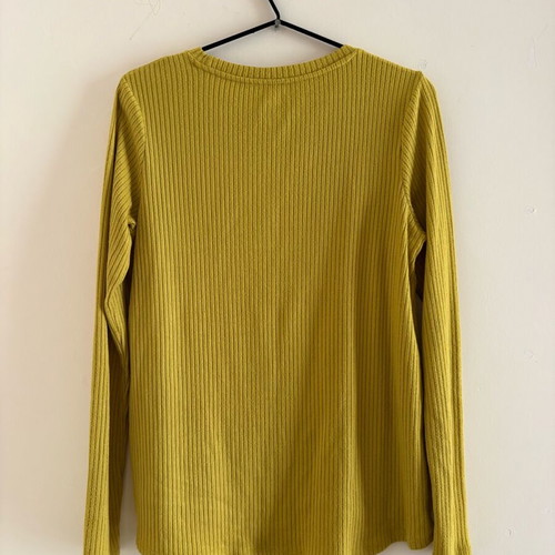 American Eagle mustard shirt used, size S