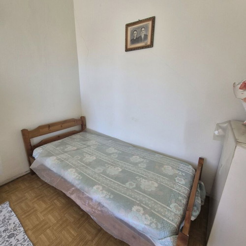 Adjustable bed with storage space like new