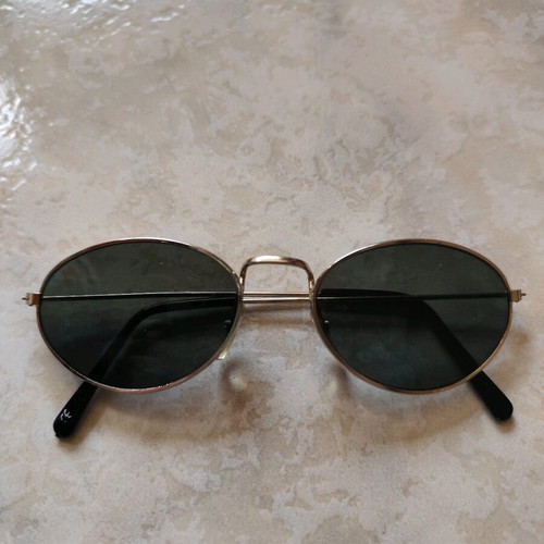 Vintage sunglasses like new