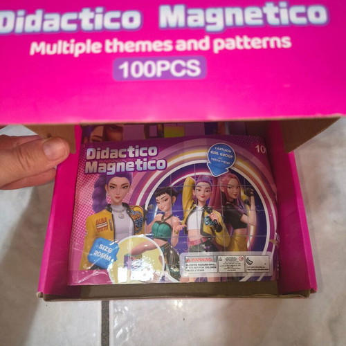 Huntrix Magnetic Puzzle Demon Hunters with 6 scenes, new