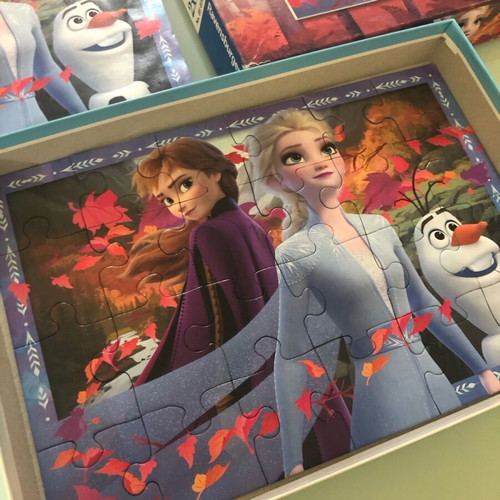 Frozen 2 puzzles like new, pack of 2 children's 24-piece sets