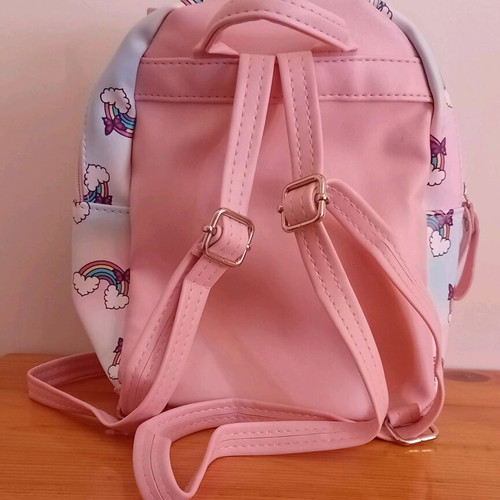 Bode pink children's backpack like new with unicorn design