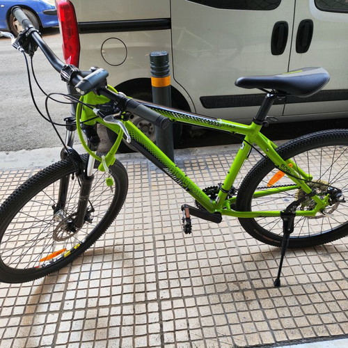 Mongoose Tyax Sport mountain bike, 26 inch, disc brakes