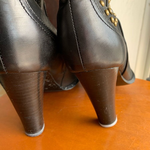 A.L.E. Black Leather Boots with Warm Fleece Lining Size 38 Like New