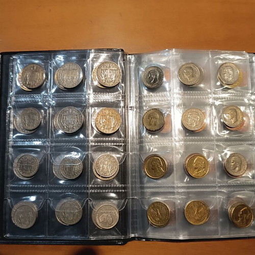 Album of 120 collectible coins from 7 countries