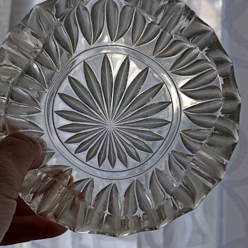 Glass ashtrays like new, set of 2