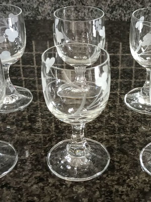 Ποτηράκια του λικέρ σκαλιστά vintage, σετ 6, σαν καινούργια