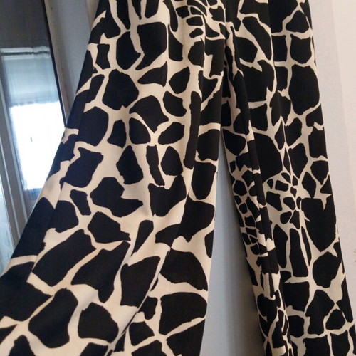 A-Style women's pants like new, size M, black-beige