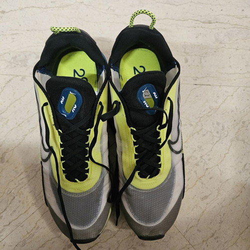 Nike Air Max 2090 sneakers like new, size 45, black and green