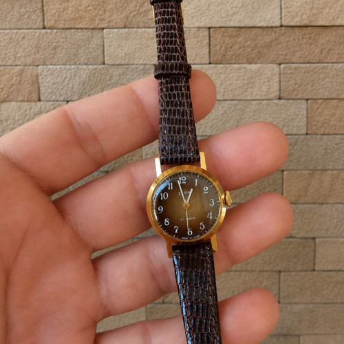 Zaria Vintage USSR Women's Watch 21 Jewels used