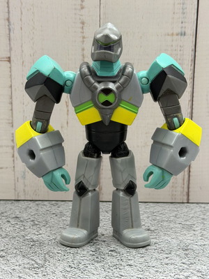 Ben 10 Playmates Action Figure Omni-Kix Armor Diamondhead