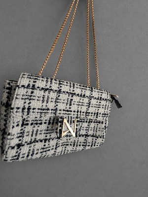 Nolah shoulder bag like new, black and white