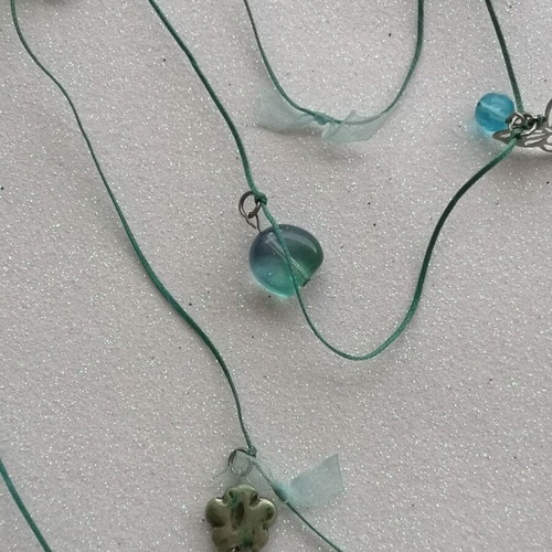 Necklace like new with detailed elements
