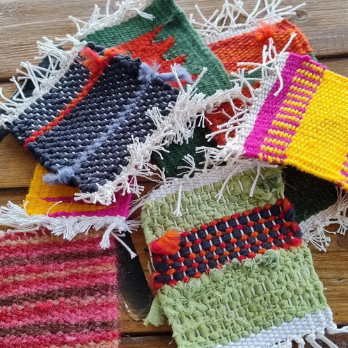 Woven placemats in various colors new