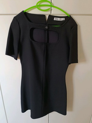 Zara mini dress size M like new, black