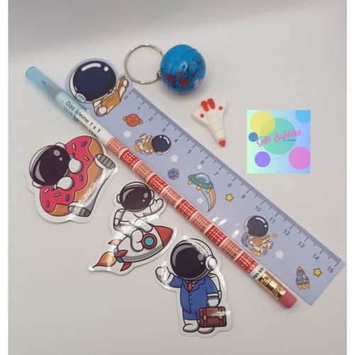 Astronaut Gift Set 3 pieces new, minimum order 5 sets