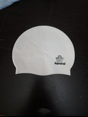 Swimming cap like new