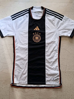 Φανέλα Εθνικής Γερμανίας Adidas 2022 μέγεθος XS σαν καινούργιο