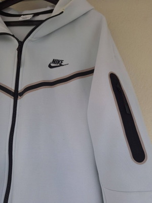 Nike Sportswear Tech Fleece white hoodie jacket like new size L