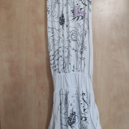Women's summer dress size Medium like new, white with shiny details