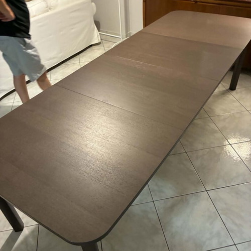 Extendable dining table up to 260cm like new