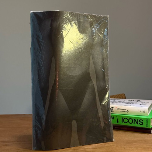 Kanye West:YEEZY Season 3-4 Zine new