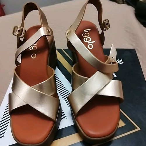 Ligglo Gold Leather Sandals New Size 36