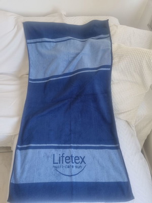 Πετσέτα θαλάσσης καινούργια 140cm×70cm