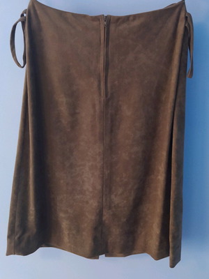 Positivo Medium brown skirt like new, size M