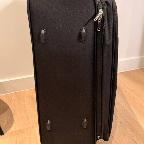 Large wheeled travel suitcase like new, black