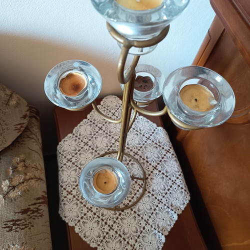 Vintage metal candle holder with 5 glass tealight holders like new