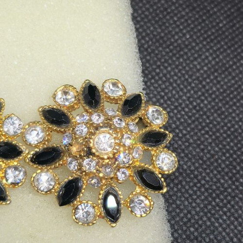 Vintage gold earrings with white and black crystals clip-on, like new