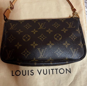 Louis Vuitton Monogram Pochette