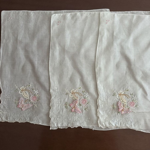 Set of 5 white square napkins with pink butterfly embroidery, new