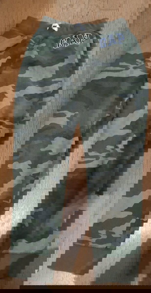 Gap παιδική φόρμα