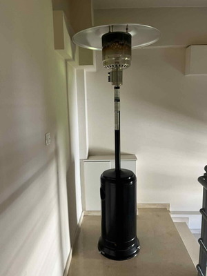 Outdoor or balcony heater mushroom like new