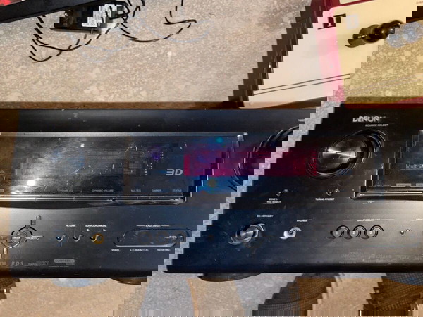 Продава се усилвател DENON.