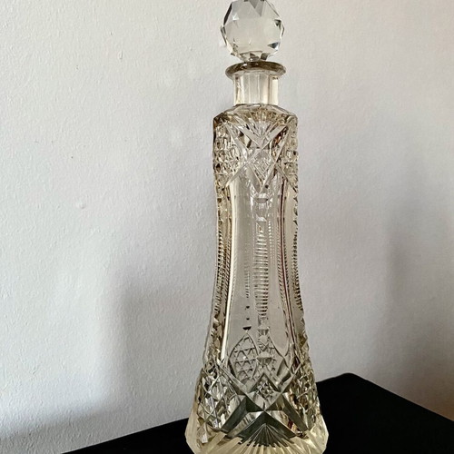 Vintage crystal perfume bottle like new
