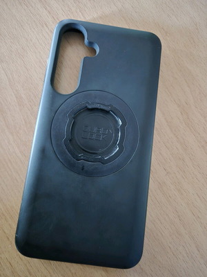 Samsung S24+ QuadLock case like new