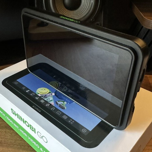 Atomos Shinobi Go 5.2” HDMI HDR Monitor with Smallrig Battery NP-970 new