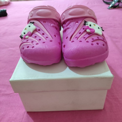Hello Kitty kids' crocs clogs, pink, size 28