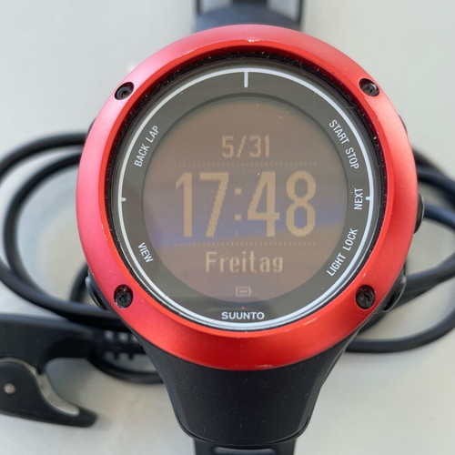 Suunto watch for sea and mountain athletes new with GPS and heart rate sensor