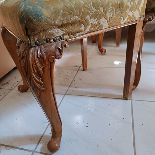 Antique armchairs used with carved details, set of 4