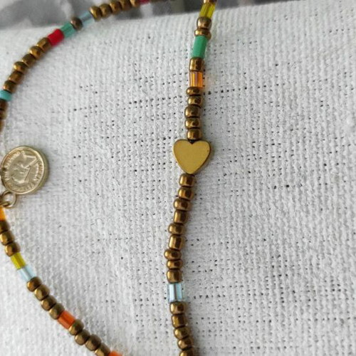Anklet with gold-colored beads and semi-precious heart charm like new