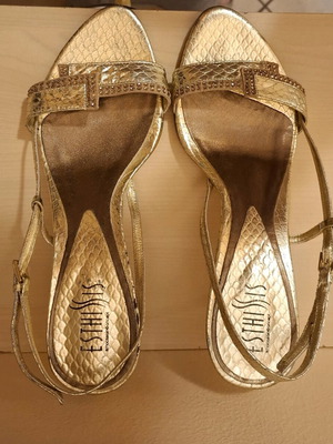Esthissis gold leather sandals like new, size 40
