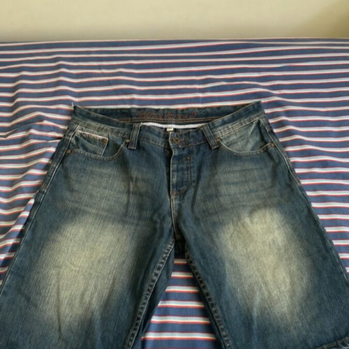 Jean shorts size 33 like new Eight2Nine