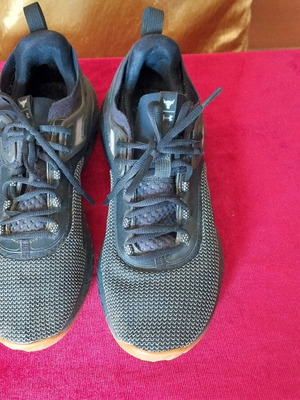 HOVR athletic men's shoes size 45 like new, gray black