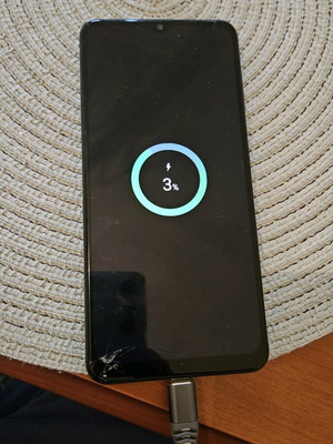Samsung a12 used with cracked screen, 4/64GB