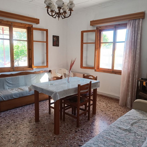 Detached house 75 m² with 40 olive trees and garden near sea in Paralio Astros